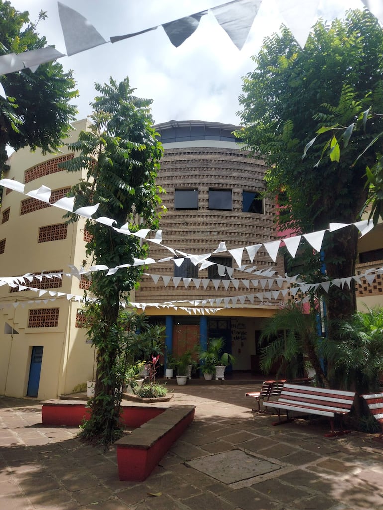 Así se ve hoy el Centro Educativo Integral Carlos Rubén Cáceres Buscio, que fue fundado por los padres de un joven aspirante a cimeforista.
