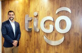 Roberto Laratro, director general de Tigo Paraguay.