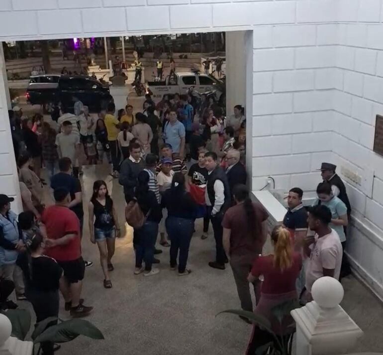 Los ocupantes se manifestaron en el Palacete Municipal.