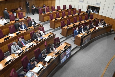 La Comisión de Asuntos Constitucionales emitió dos dictámenes sobre el pedido de desafuero de Mario Abdo Benítez.