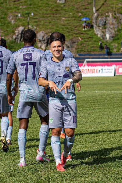 Milton Marcelo Maciel Brítez, mediocampista ofensivo paraguayo del Antigua de Guatemala.