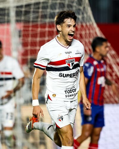 Damián Josué Bobadilla (24 años) colaboró con un gol para la victoria del São Paulo sobre Bahía por 2-0.