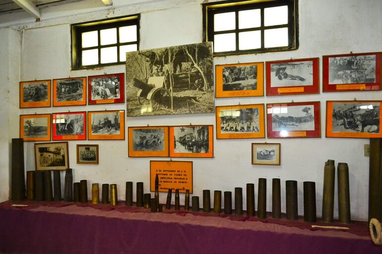 El Museo Histórico de la Artillería “General Enrique Duarte Alder” está ubicado en el interior del Comando de Artillería, en la ciudad de Paraguarí.