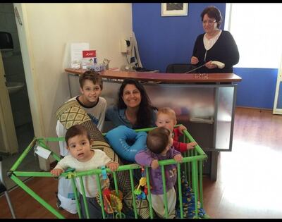 Doctora paraguaya israelí Miriam Herman en su consultorio en Tel Aviv contó los horrores que vio al tener que reconocer los cuerpos de los niños víctimas de los ataques terroristas del grupo hamás del 7 de octubre del 2023.