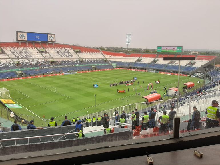 El ensayo previo al ingreso de los equipops al campo de juego
