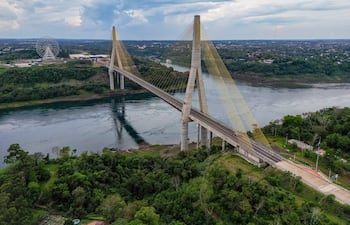 Los gremios piden la utilización plena del puente de la Integración.