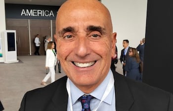 Carlos Mateo Balmelli, exdirector de Itaipú, en el Foro CAF, en Panamá.