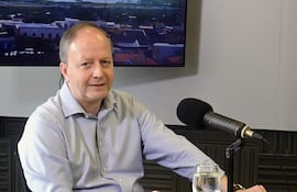 El ministro de Economía y Finanzas, Carlos Fernández Valdovinos.