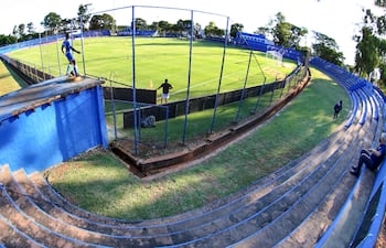 Vista panorámica del estadio Luis Alfonso Giagni, de Villa Elisa, del club Sol de América.