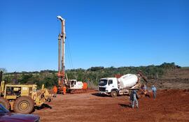 Los trabajos para la Línea de Transmisión en 500 kV de Yguazú a Valenzuela están avanzando con las fundaciones y gran parte de las torres en zona de obras.