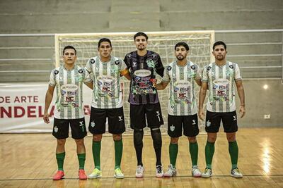 Quinteto titular de Ypacaraí, que pinta muy bien para el Nacional.