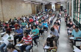 En examen Conarem se realiza para acceder a la residencia médica.