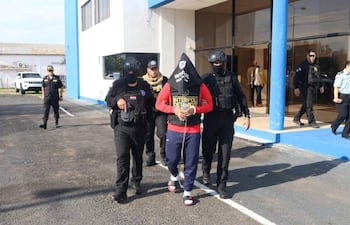 Paraguay extradita a Perú al presunto cabecilla criminal 'El Monstruo'