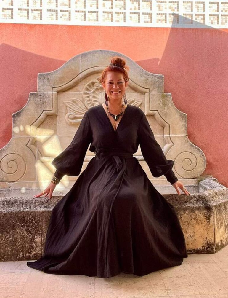 Mariela Rodríguez reside en Francia, donde realiza charlas y retiros espirituales.