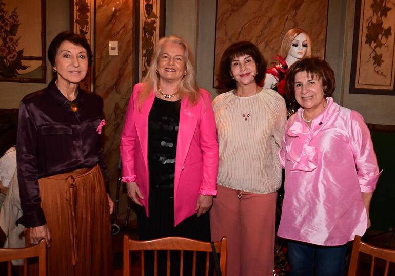 Lilian Lebrón, Pelusa de Ruiz, Cristina Pillonel y Hilda Rieder.