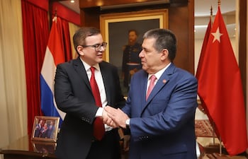 José Duarte y Horacio Cartes.