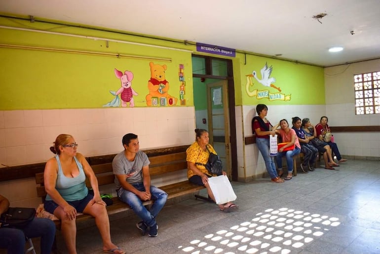 Los pacientes del Hospital Regional de Paraguarí reclaman el abastecimiento de la farmacia con medicamentos e insumos.