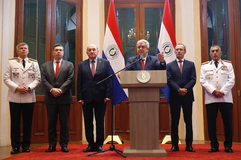 Carlos Benítez, Marco Alcaraz, Cíbar Benítez, Enrique Riera, Óscar González y Cesar Moreno.