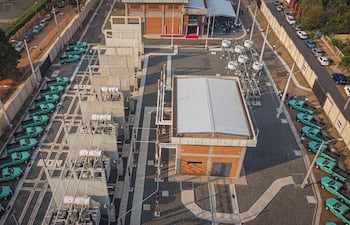 La ANDE inauguró el 1 de octubre de 2020 la Subestación Barrio Molino, donde ahora se prevé la instalación de posiciones de llegada y salida con tecnología GIS.