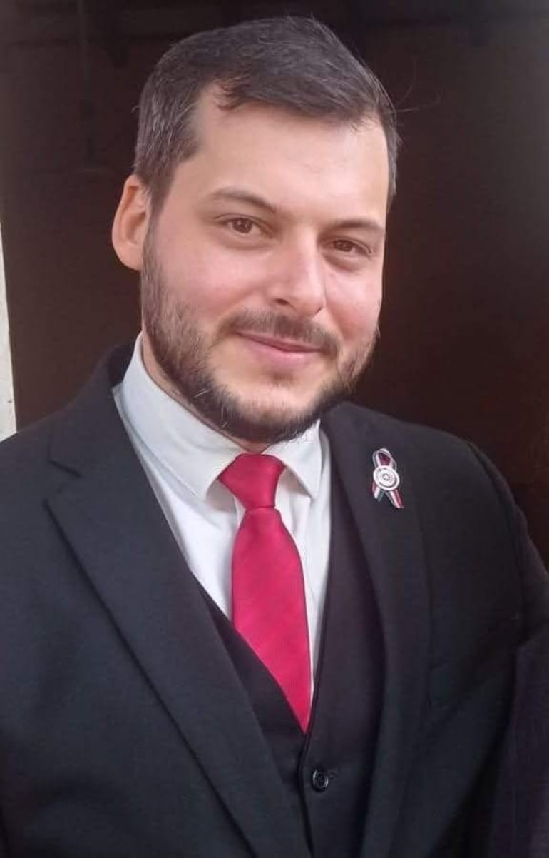 El presidente de la Seccional Colorada de Carapeguá, Heraldo Pereira (FR), aspira a llegar a la Gobernación de Paraguarí.