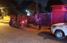Personal de la comisaría 24 de San Antonio y el grupo Lince iniciaron esta madrugada el operativo incursión en el barrio La Merced. La idea es mitigar los hechos delictivos en la localidad.