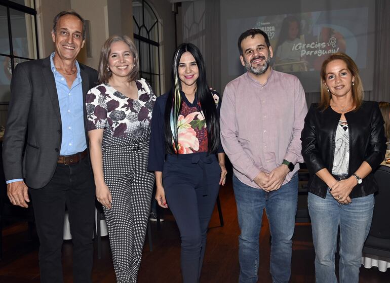 Marcelo Petit, Rocío Fernández, Norita Rodríguez, Carlos Pérez y Cinthya Morales. 