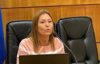 la magistrada y profesora Karen Leticia González Orrego.