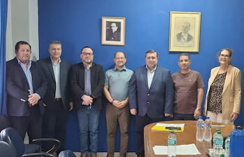 Christian González, Patricio Melul, Ever Barrios, Félix Ayala, Alcides Riveros, Rafael Rojas y Norma Girala.