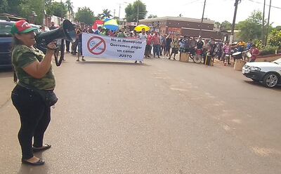 Una manifestación acompañó la sesión ordinaria de la Junta Municipal de Hernandarias.