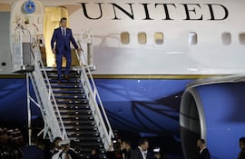 El secretario de Defensa de EE. UU., Pete Hegseth, llega a la Ciudad de Panamá, Panamá.