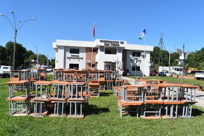 La entrega de los mobiliarios adquiridos por la institución departamental  se realizó en la oficina administrativa de San Estanislao