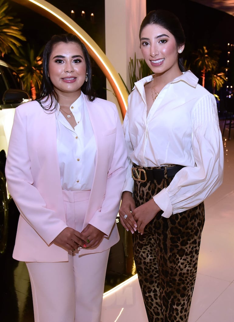 Fiorella Villanueva y Mística Peña.