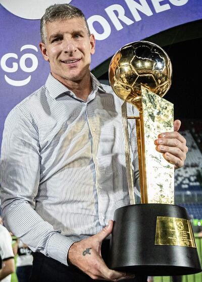Martín Palermo (51 años), director técnico franjeado.