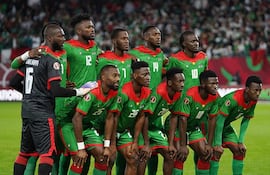 La selección de fútbol de Burkina Faso llegó este sábado a Buenos Aires, horas antes de enfrentar a Argentina en un amistoso.