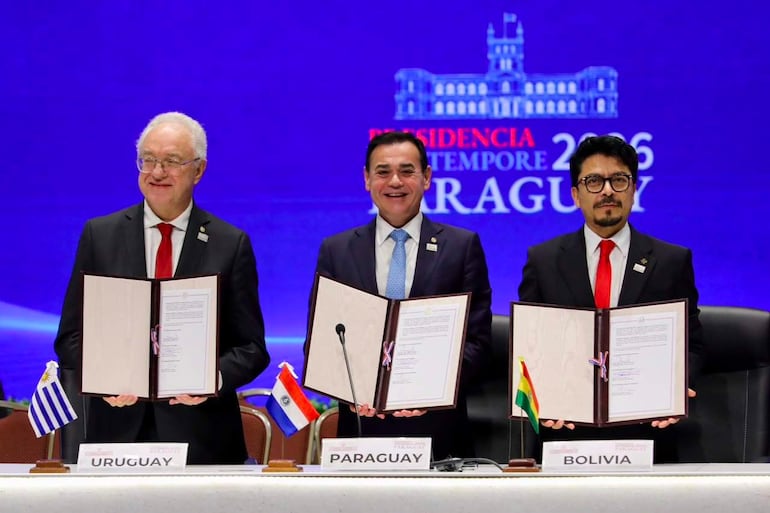 Uruguay, Paraguay y Bolivia se comprometen a reactivar el Urupabol - Mundo