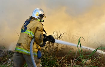 Quemazón en la Costanera de Asunción: tercera compañía del Cuerpo de Bomberos Voluntarios del Paraguay. (ARCHIVO)