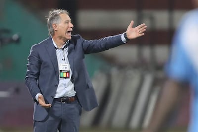 El entrenador de Cerro Porteño, Ariel Holan, reacciona en un partido ante Crsital en el Callao, Perú.
