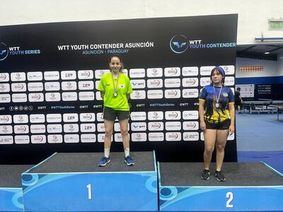 El podio de la Sub 21 femenino Lourdes Portilla (izq) y Claudia Paredes en el torneo por Edades.
