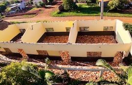 Antes del inicio del año escolar, la escuela fue desmantelada, pero las obras aún no habían comenzado.