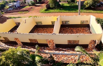 Antes del inicio del año escolar, la escuela fue desmantelada, pero las obras aún no habían comenzado.