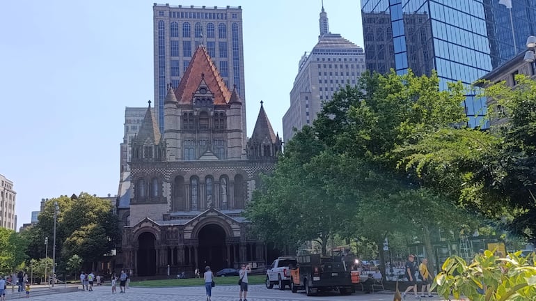 Iglesia de la Trinidad (Trinity Church) en Coplay Square, Boston.