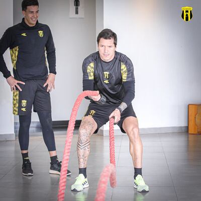 Federico Santander (32), durante los entrenamientos antes de partir rumbo a Italia para negociar su continuidad.