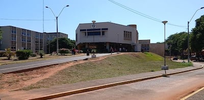 Pacientes denuncian que la falta de turnos para colonoscopía podría obedecer a negocios externos.