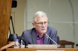 Edwin Reimer insiste en la modificación de la ley que declara al Parque Nacional Médanos del Chaco como área silvestre protegida.