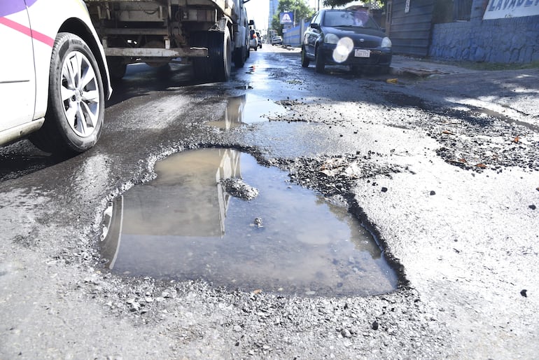 Artigas: promesa de “priorizar” a Asunción se hunde en los baches