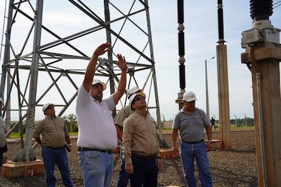 Inspección del presidente de la ANDE, Félix Sosa, y su equipo técnico, a la Subestación Yguazú.