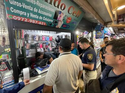 El local allanado está situado en la galería Jebai Center de Ciudad del Este.
