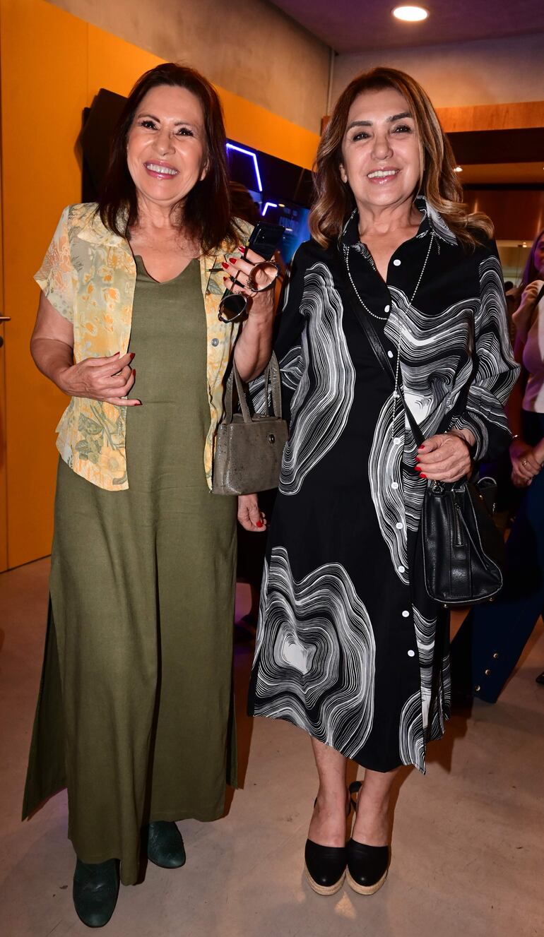 Dalila Ríos junto a Fátima Gauna. 