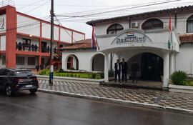 Fachada de la Gobernación de Ñeembucú.