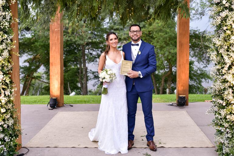 Pamela Beatriz Espínola Quintana y Aníbal Andrés Bernal Vera se casaron ante la ley civil.
